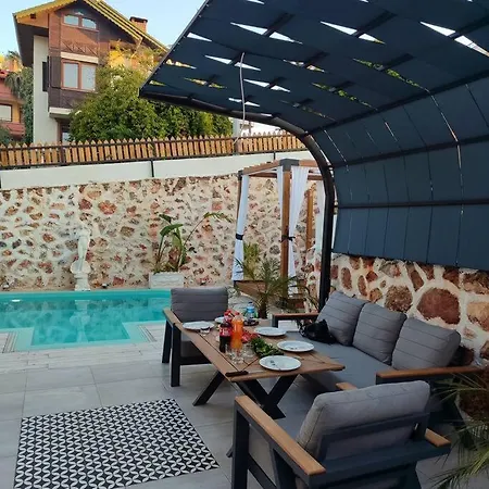 Kale Hanzade ألانيا