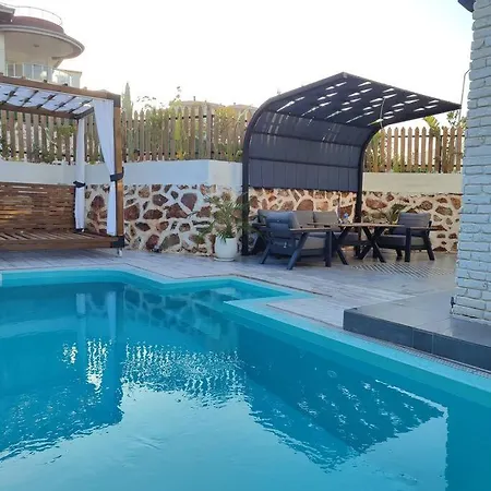 فيلة Kale Hanzade ألانيا